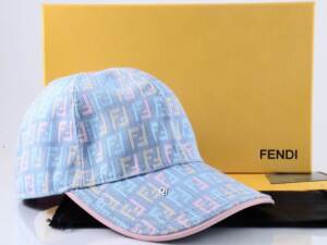 Boné Fendi