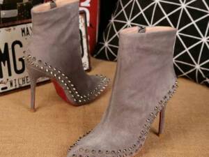 Bota Christian Louboutin 10cm.