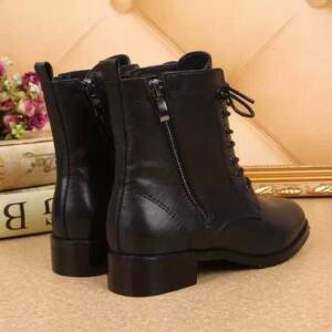 Bota Couro Yves Saint Laurent