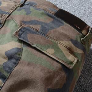 Calça Amiri camuflada