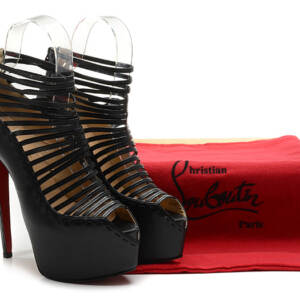 Christian Louboutin Sapato de Salto Alto