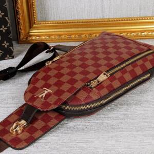 Pochete Louis Vuitton