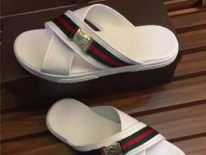 Sandália branca Gucci