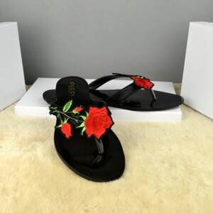 Sandália com flor chinelo couro Gucci