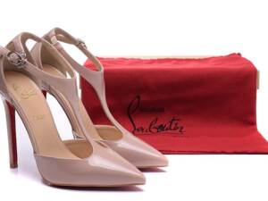 Sapato Alto Christian Louboutin 12cm.