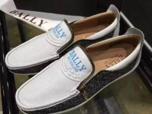 Sapato Couro Bally