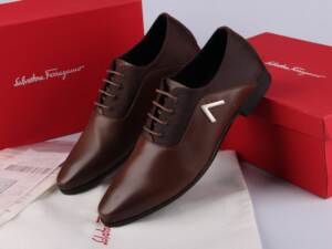 Sapato de Couro Salvatore Ferragamo