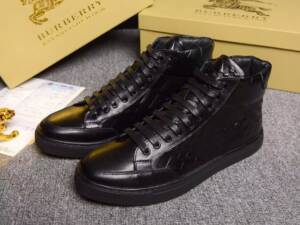 Tênis Cano Alto Couro Burberry