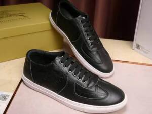 Tênis Preto Couro Burberry