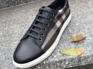 Tênis de Couro Burberry
