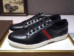 Tênis masc. de couro Gucci
